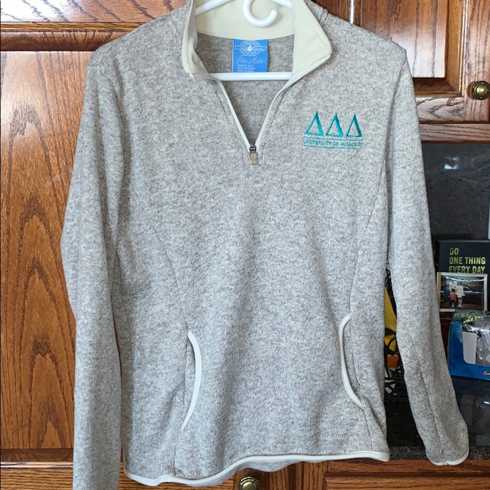 CHARLES RIVER TRI DELTA QUARTERZIP